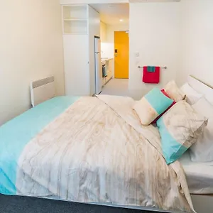 Melbourne hotels &amp; apartments, all accommodations in Melbourne