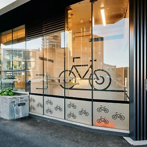Melbourne hotels &amp; apartments, all accommodations in Melbourne